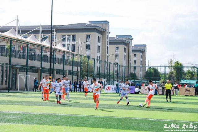 詹姆斯末节超神单节19分 湖人逆天翻盘胜快船